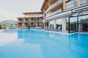 csm_pool_molzbachhof_2c50958c4a